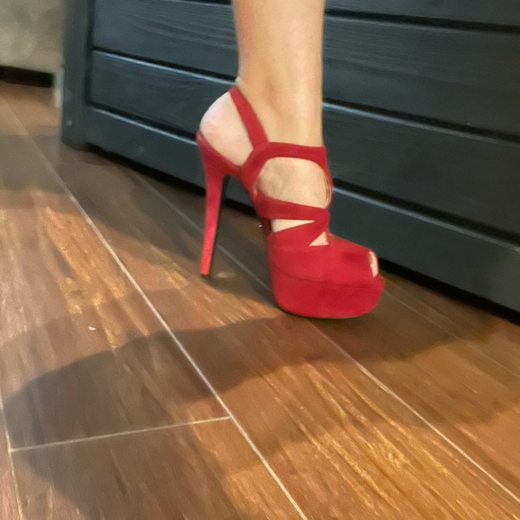 Prada Heels - Picture 6 of 6